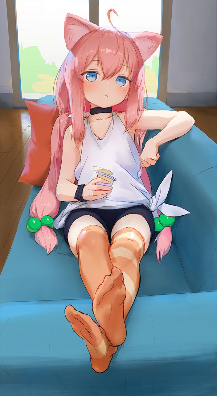 Hot figure/legs/feet page 6 full